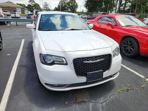 2017 Chrysler 300 S