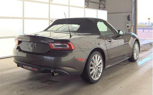 2017 FIAT 124 Spider Base