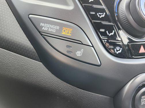 Elite White Pearl 2017 Hyundai Veloster Turbo