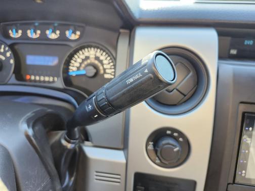 TUXEDO BLACK METALLIC 2014 Ford F-150 STX