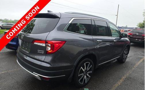 2022 Honda Pilot Touring 8-Passenger