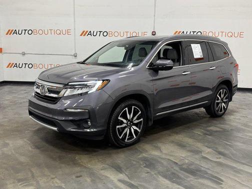 2022 Honda Pilot Touring 8-Passenger