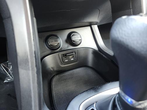 Sparkling Silver 2015 Hyundai Santa Fe Sport 2.4L