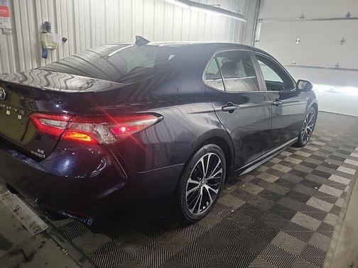2018 Toyota Camry Hybrid SE