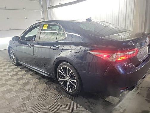 2018 Toyota Camry Hybrid SE