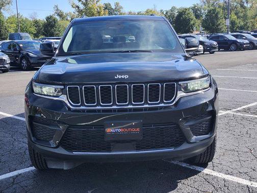 2023 Jeep Grand Cherokee Laredo