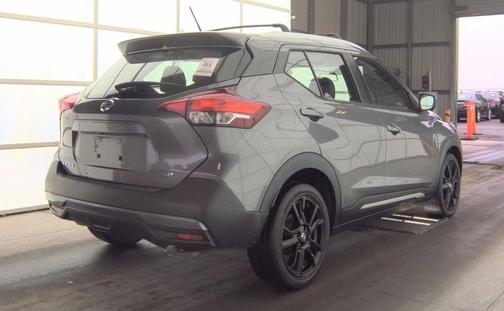 Gun Metallic 2019 Nissan Kicks SR