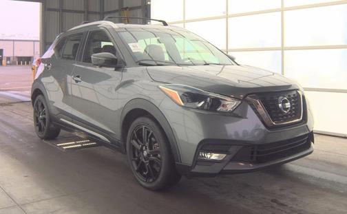 Gun Metallic 2019 Nissan Kicks SR