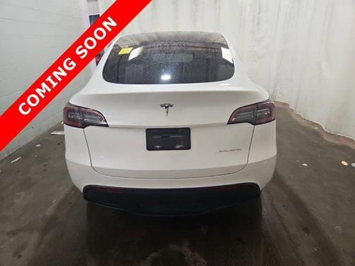 2024 Tesla Model Y Long Range Dual Motor All-Wheel Drive