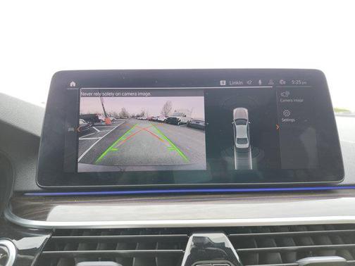 Black Sapphire Metallic 2022 BMW 530 i xDrive