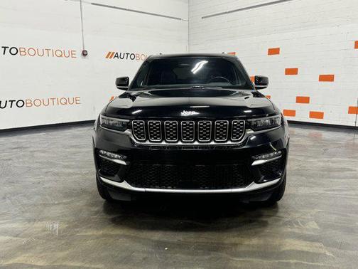 2023 Jeep Grand Cherokee Summit