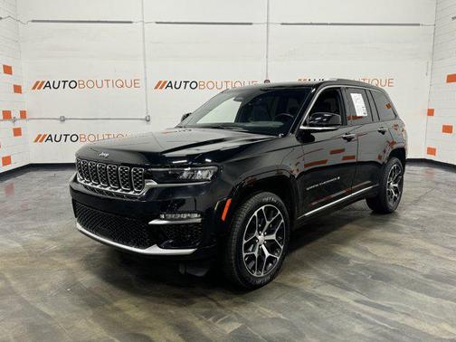 2023 Jeep Grand Cherokee Summit