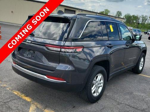 2022 Jeep Grand Cherokee Laredo