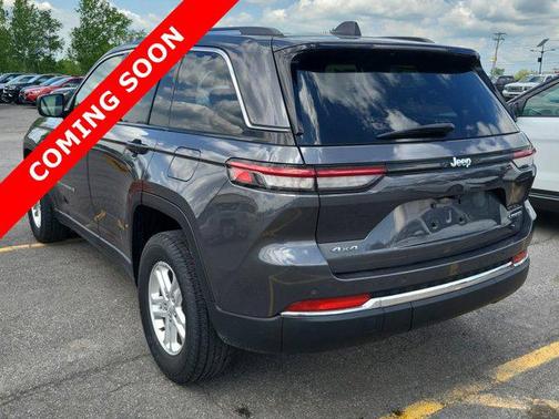 2022 Jeep Grand Cherokee Laredo