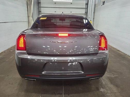 2019 Chrysler 300 S
