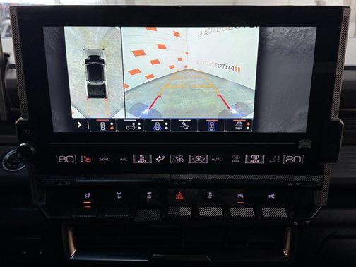 Interstellar White 2023 GMC HUMMER EV Pickup 3X