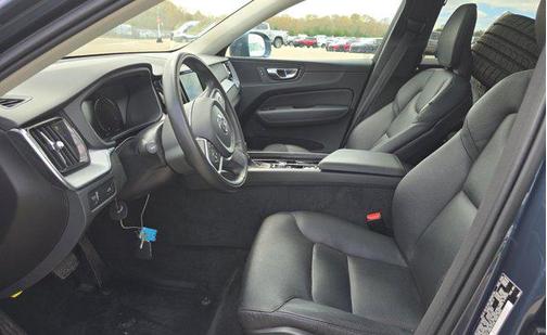 Denim Blue Metallic 2020 Volvo XC60 T5 Momentum