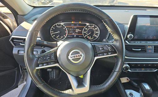 Brilliant Silver Metallic 2020 Nissan Altima SR FWD