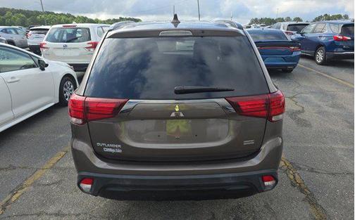 2020 Mitsubishi Outlander SP