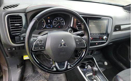 2020 Mitsubishi Outlander SP