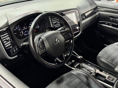2020 Mitsubishi Outlander SP
