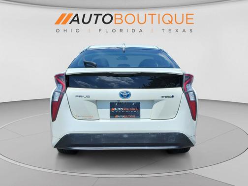 Blizzard Pearl 2017 Toyota Prius Two