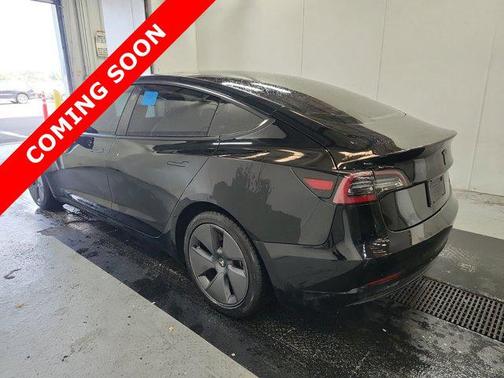 2022 Tesla Model 3 Standard Range