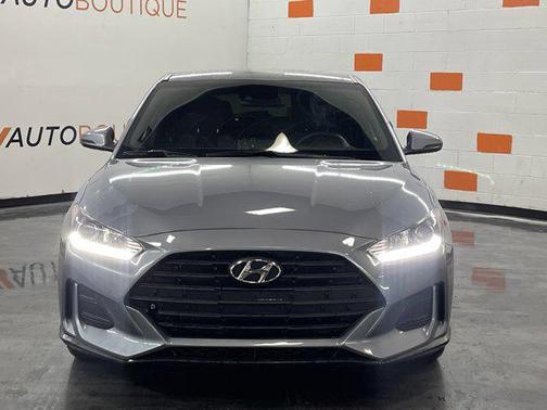 2019 Hyundai Veloster 2