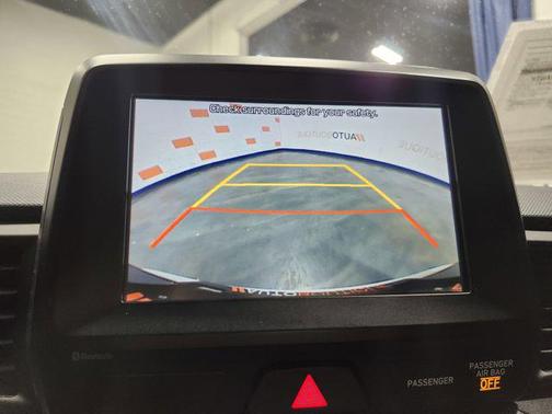 2019 Hyundai Veloster 2