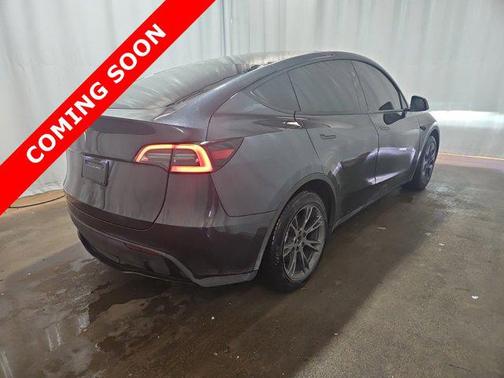 2024 Tesla Model Y Base