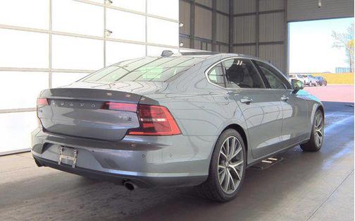 2018 Volvo S90 T5 Momentum