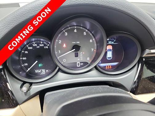 2023 Porsche Macan S