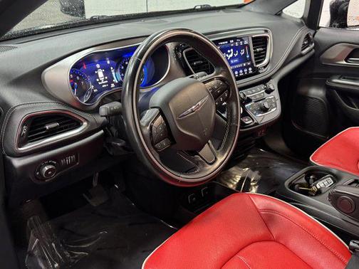 2020 Chrysler Pacifica Red S Edition