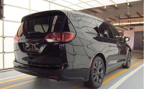2020 Chrysler Pacifica Red S Edition