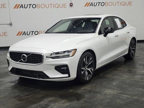 2020 Volvo S60 T6 R-Design