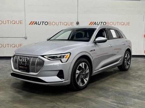 2022 Audi e-tron Premium