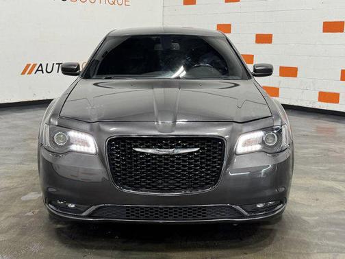 2019 Chrysler 300 S