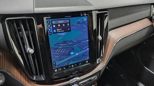 2024 Volvo XC60 B5 Plus Dark Theme