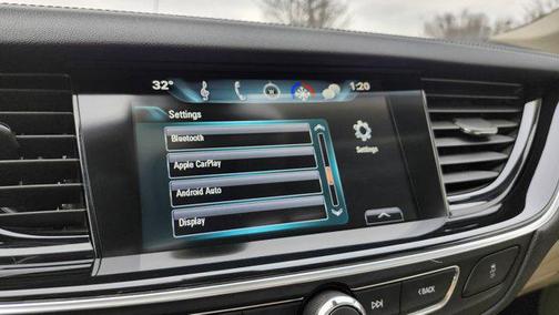 2018 Buick Regal Sportback Essence