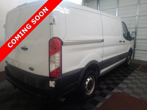 2022 Ford Transit-250 Base