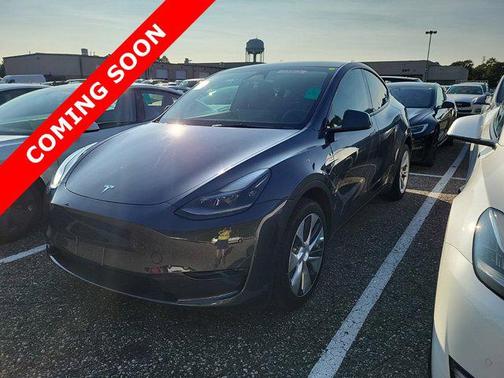 2023 Tesla Model Y Long Range Dual Motor All-Wheel Drive