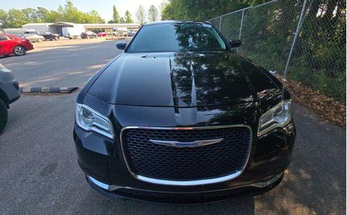 2018 Chrysler 300 Touring