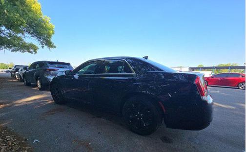 2018 Chrysler 300 Touring