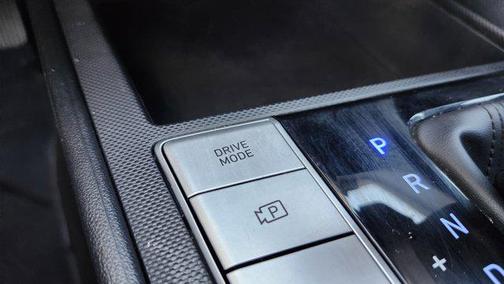 2022 Hyundai ELANTRA SE