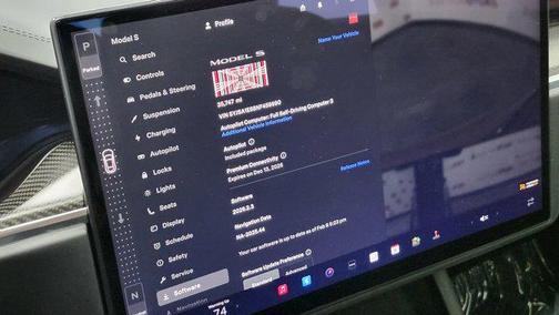 2022 Tesla Model S Plaid