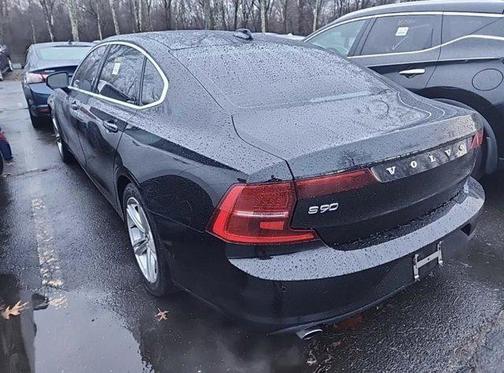 2018 Volvo S90 T5 Momentum