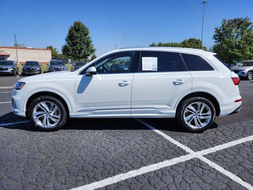 2021 Audi Q7 45 Premium Plus