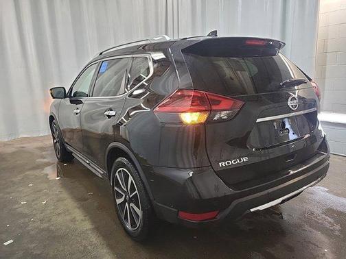 2020 Nissan Rogue SL