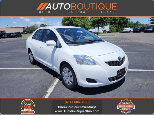 White 2012 Toyota Yaris SE