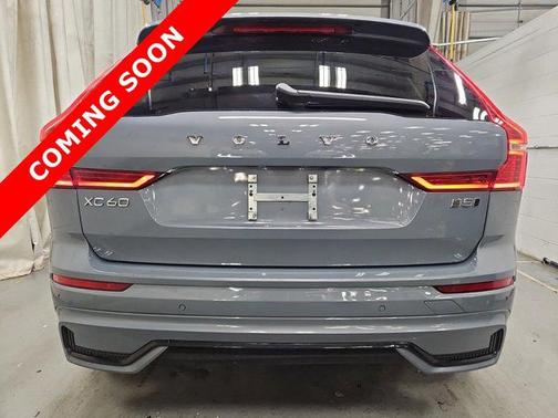 2023 Volvo XC60 B5 Plus Dark Theme